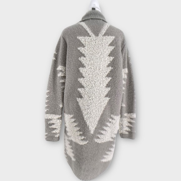 Evereve Sweaters Braeve Evereve Chama Gray Aztec Textured Open
